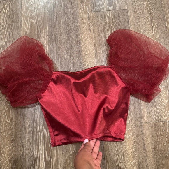 Haute Monde Scarlet Puff Sleeve cropped Blouse - Picture 2 of 6